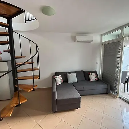 Dua Al Mar With Parking Garage Apartment Rovinj Exterior photo