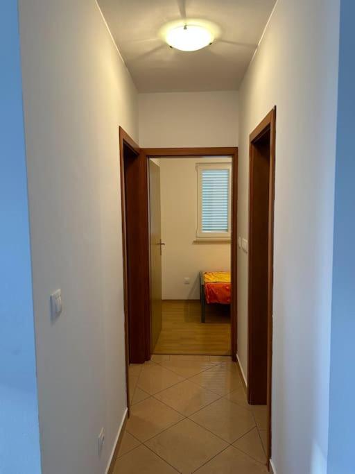 Dua Al Mar With Parking Garage Appartement Rovinj