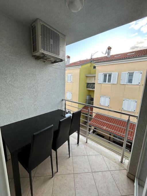 Dua Al Mar With Parking Garage Apartment Rovinj